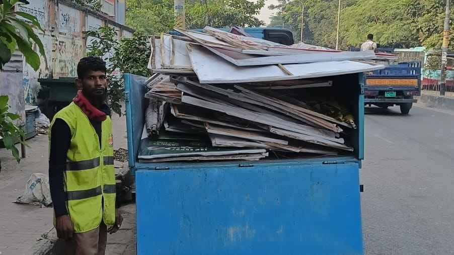 নভেম্বরে আড়াই লাখ ব্যানার–ফেস্টুন, পোস্টার অপসারণ ডিএনসিসির