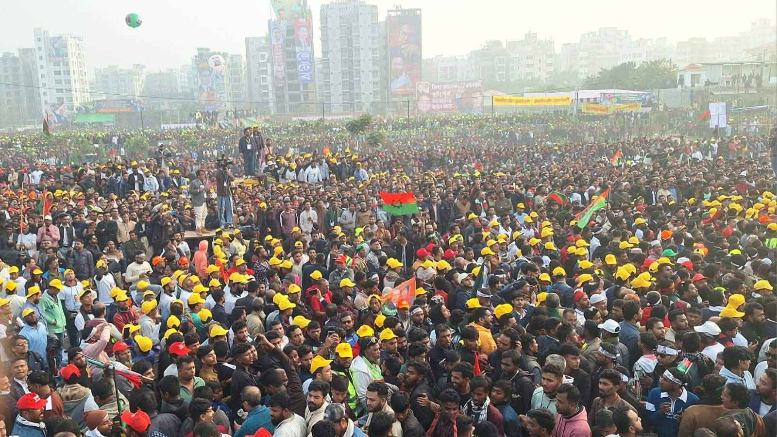 তিনশ ফিটের বর্জ্য অপসারণে নামছেন বিএনপির স্বেচ্ছাসেবীরা