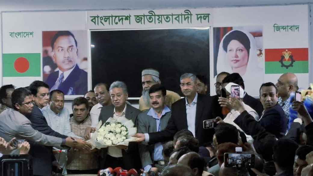 দল বিলুপ্ত করে বিএনপিতে শাহাদাত হোসেন সেলিমের যোগদান 