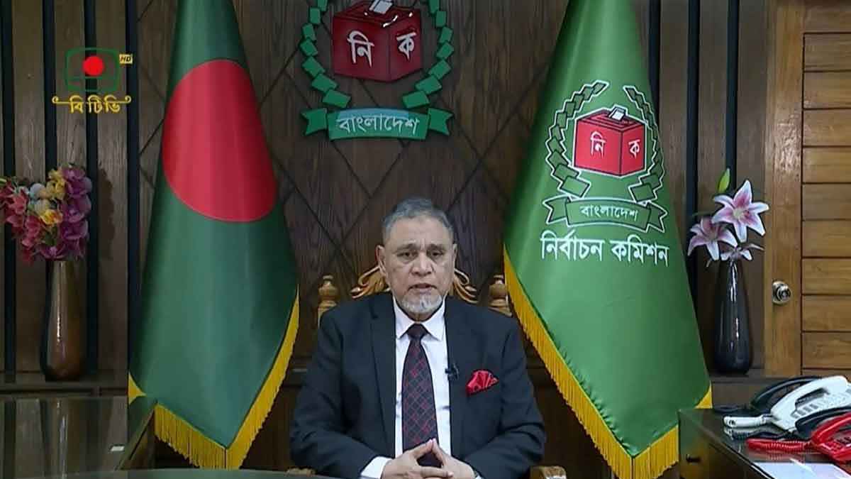 গণভোট ও সংসদ নির্বাচন নিয়ে জাতির উদ্দেশে ভাষণে যা বললেন সিইসি