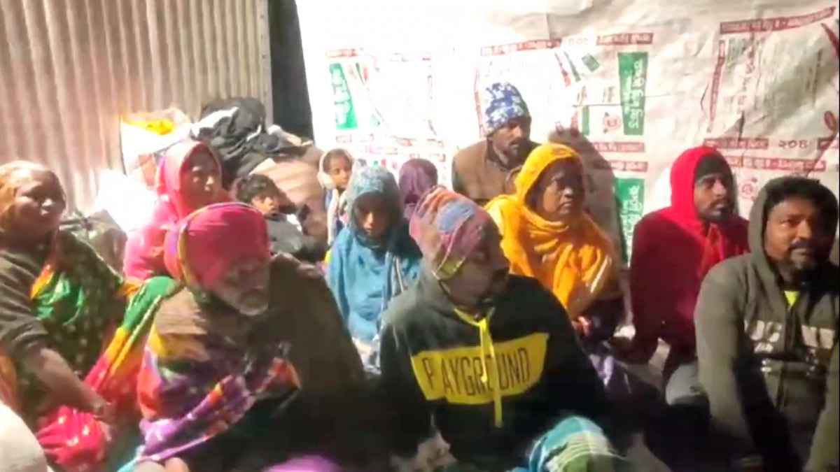 দর্শনা সীমান্ত দিয়ে ১৪ ভারতীয় নাগরিককে পুশইন