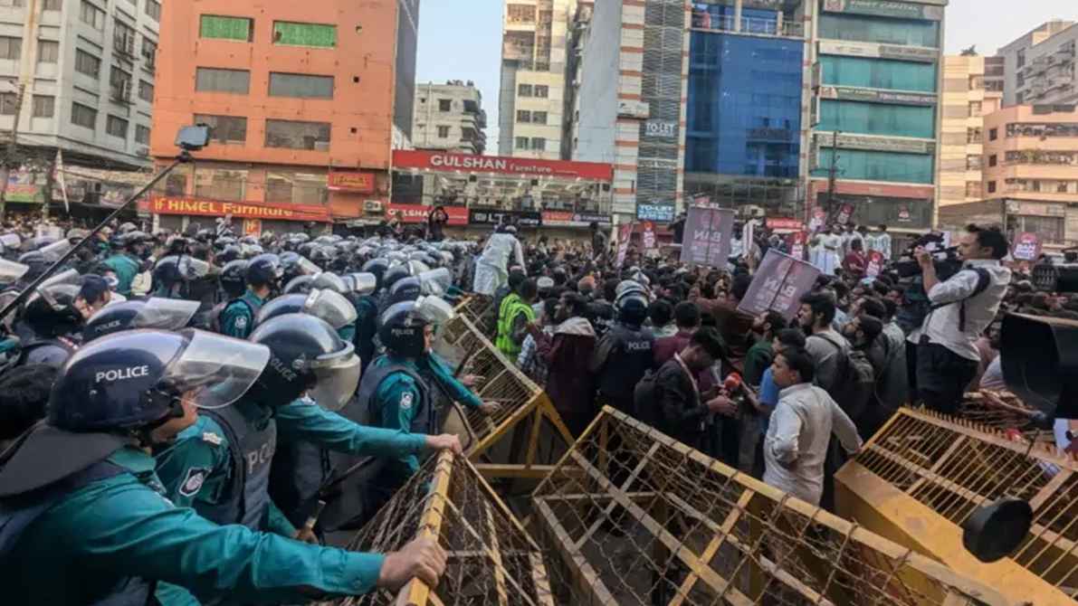 ‘মার্চ টু ইন্ডিয়ান হাইকমিশন’ কর্মসূচিতে পুলিশের বাধা