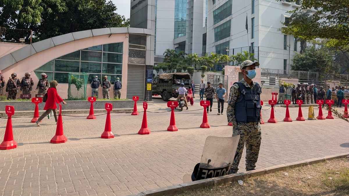 এভারকেয়ার হাসপাতালের খোলা মাঠে ওঠানামা করবে হেলিকপ্টার