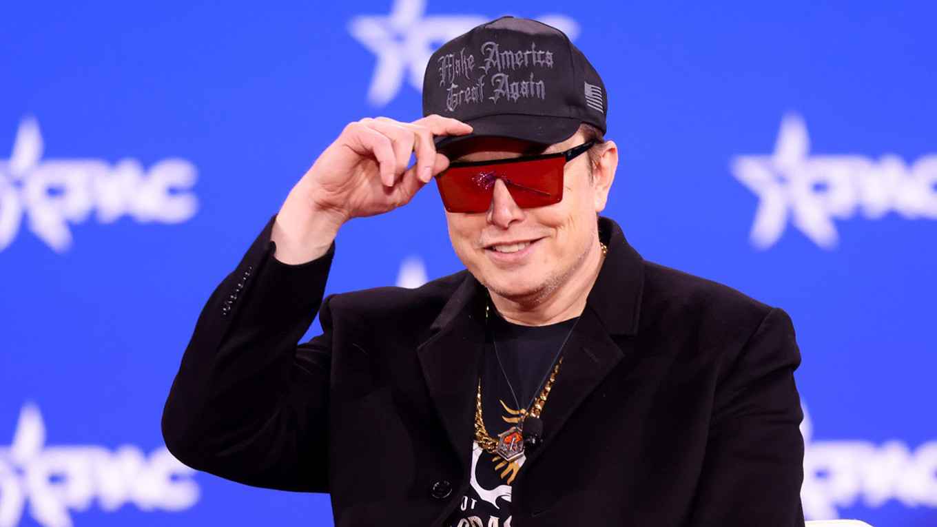 আমার সঙ্গিনী ভারতীয় বংশোদ্ভূত: মাস্ক