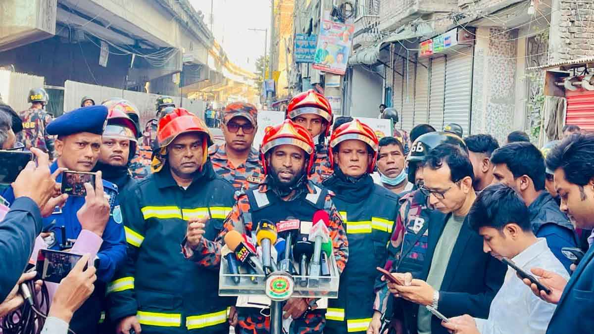 কেরানীগঞ্জে আগুন নির্বাপনে সময় লাগছে যে কারণে