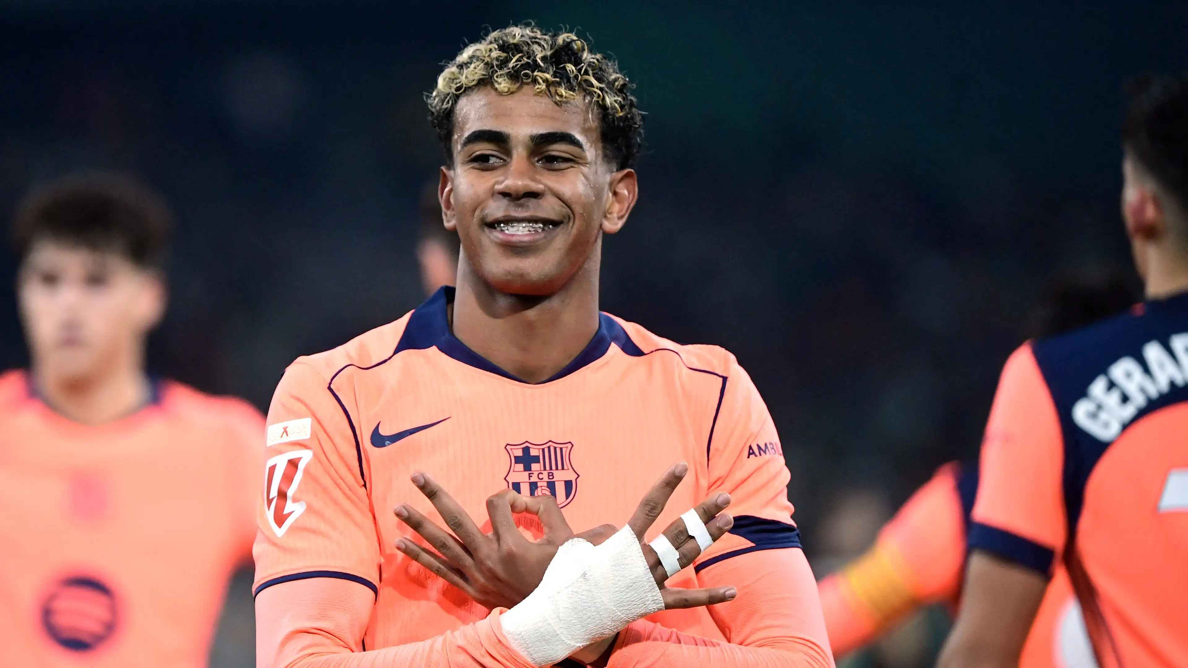 ‘বিশ্বসেরা ফুটবলার হতে ইয়ামালের একজন বান্ধবী থাকা দরকার’