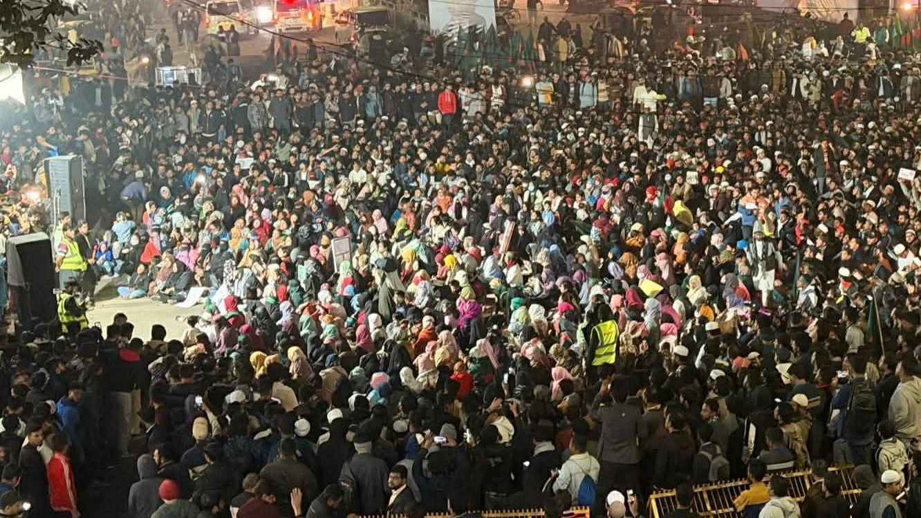 ঢাকাসহ ৮ বিভাগীয় শহরে অবরোধের ডাক ইনকিলাব মঞ্চের