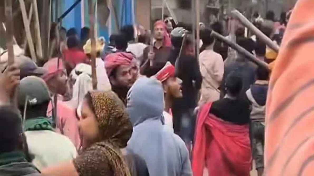 হবিগঞ্জে হাঁস চুরি নিয়ে দুপক্ষে সংঘর্ষে আহত ৩০