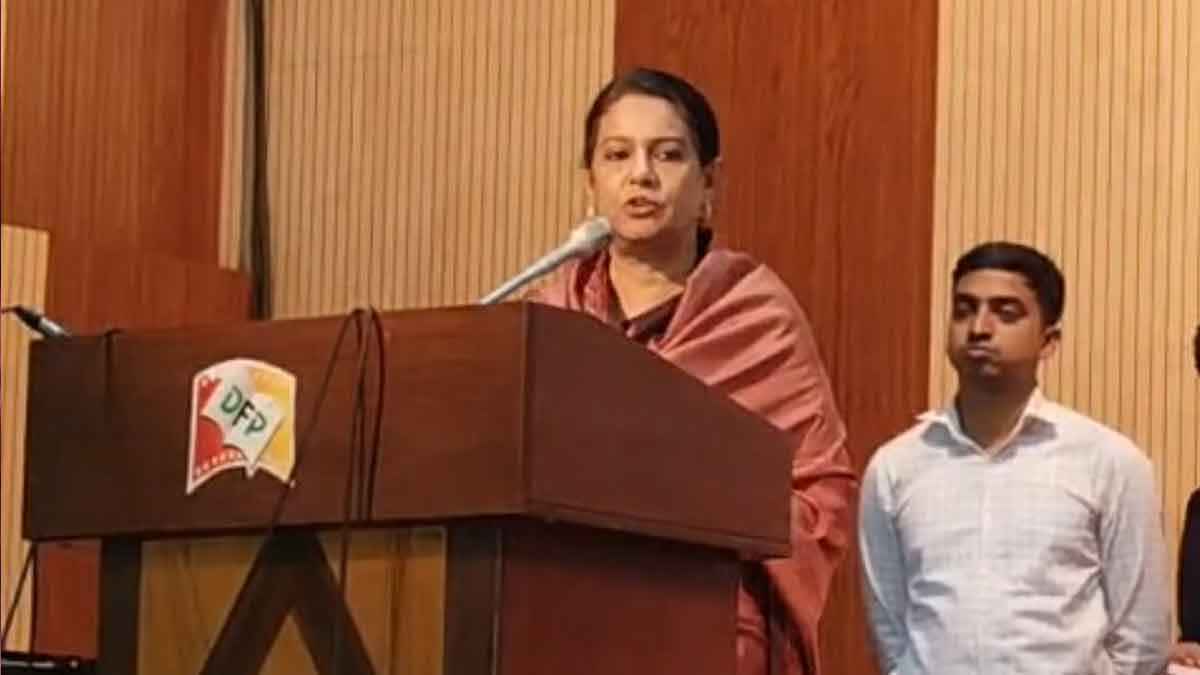 প্রশাসন এখন নির্বাচনমুখী: তথ্য উপদেষ্টা