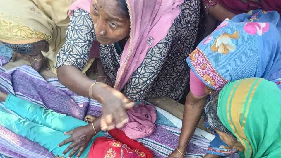 চুয়াডাঙ্গায় ট্রলির ধাক্কায় শিশু নিহত