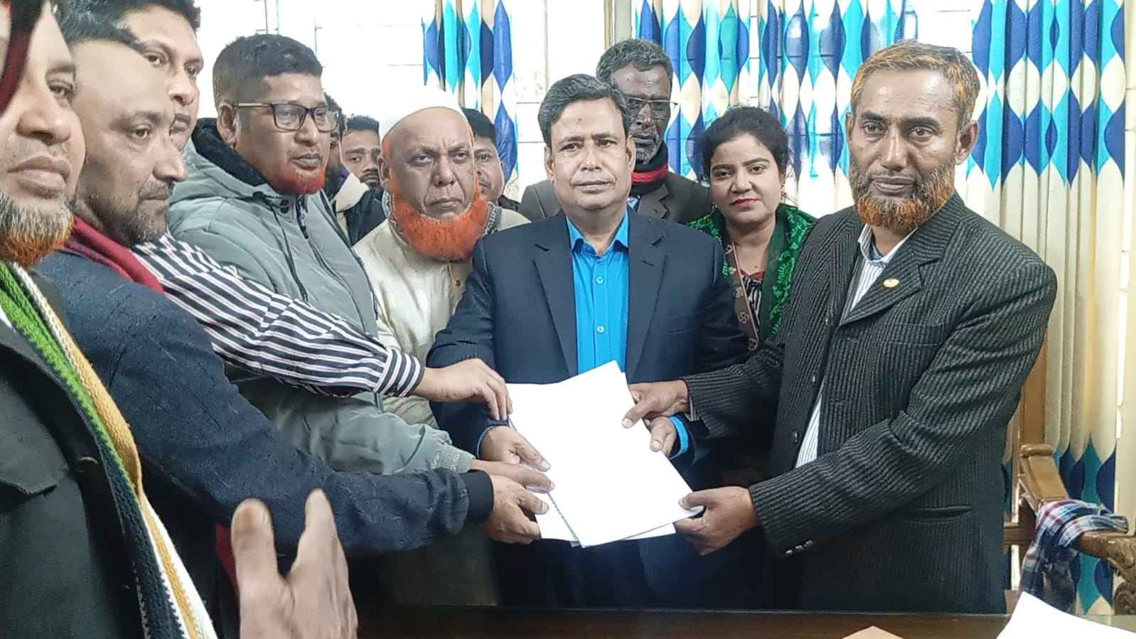 জয়পুরহাট-২ আসনে মনোনয়ন সংগ্রহ করলেন বিএনপির সাবেক এমপি গোলাম মোস্তফা