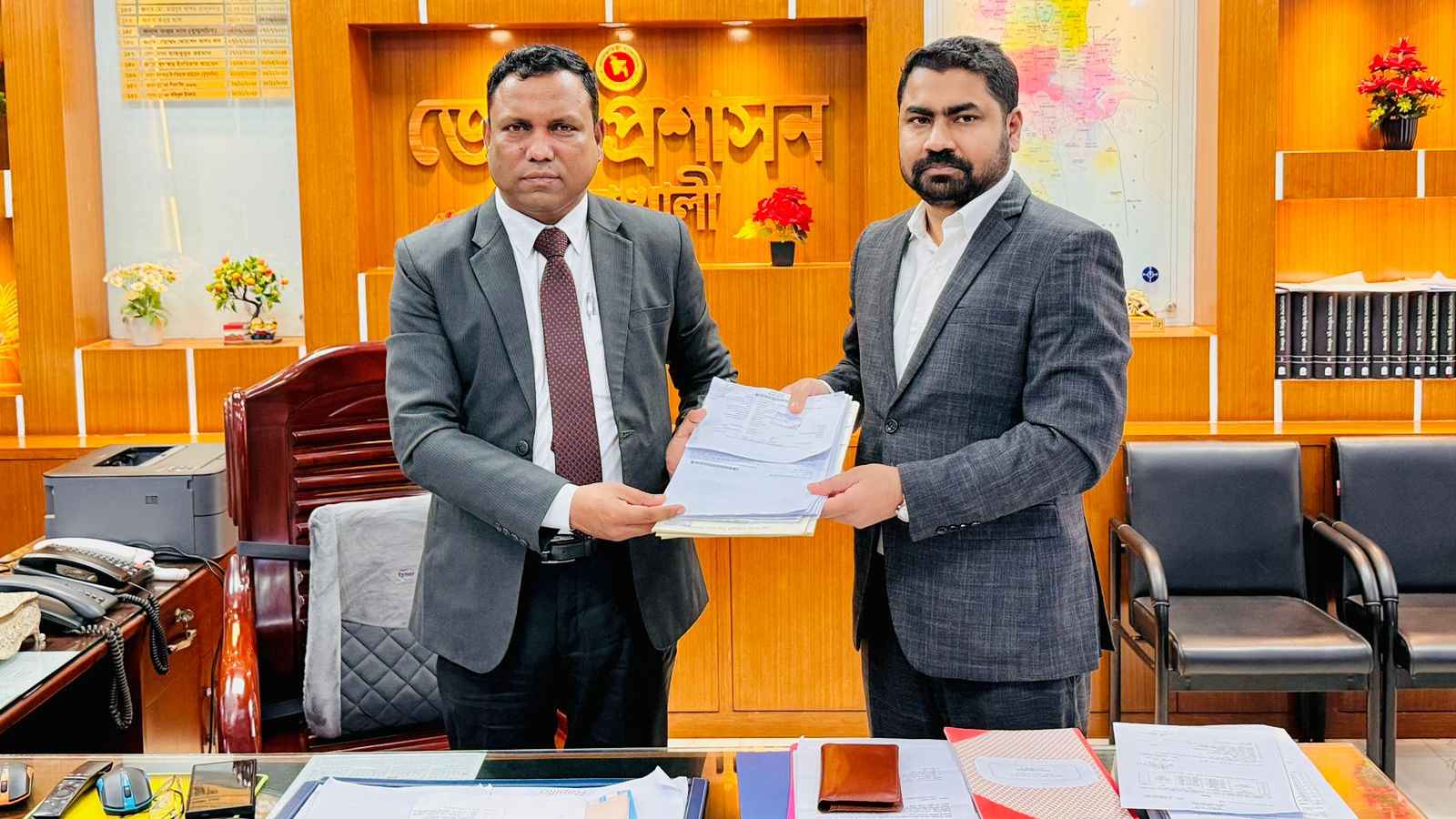 হাতিয়ায় স্বতন্ত্র প্রার্থী হিসেবে মনোনয়ন জমা দিলেন বিএনপি নেতা রাজীব