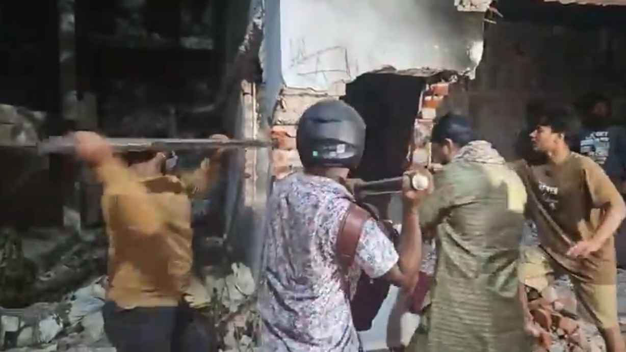 ‘দীর্ঘদিন অন্যায়ের প্রতীক স্থাপনা ভাঙাও সামাজিক শুদ্ধিকরণ’