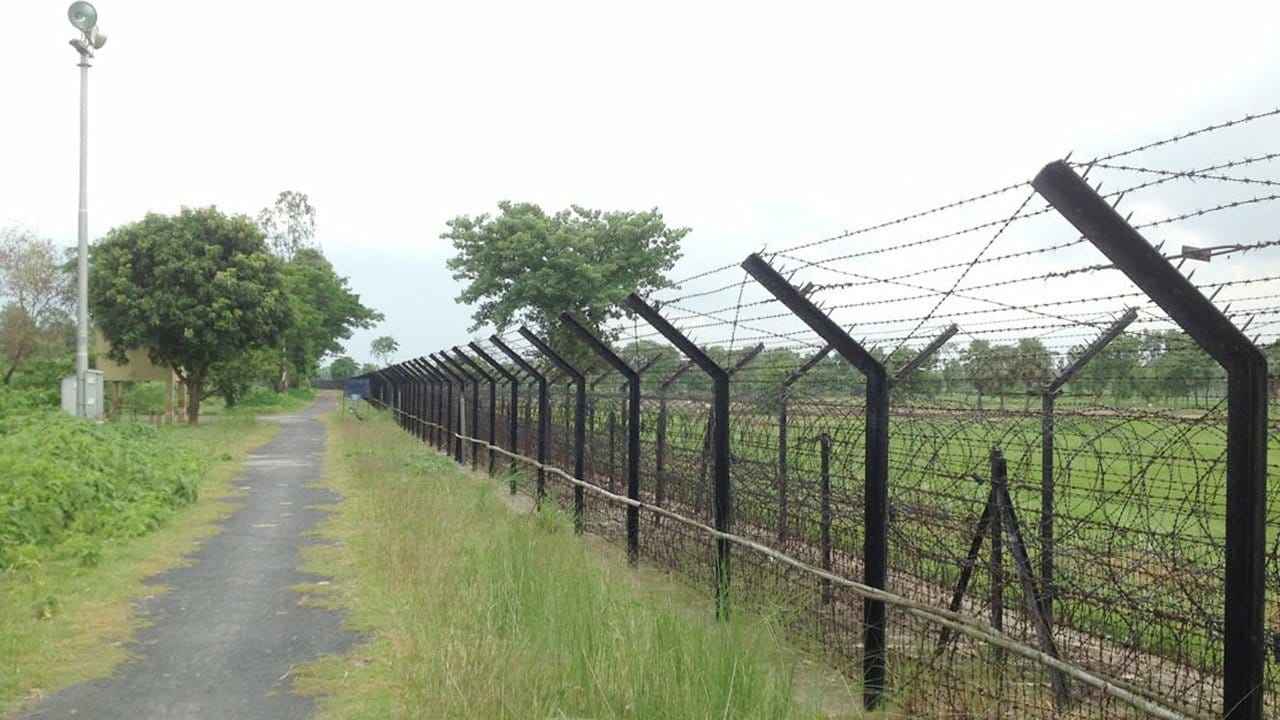 সীমান্তে নতুন ধরনের কাঁটাতারের বেড়া দিতে চায় ভারত