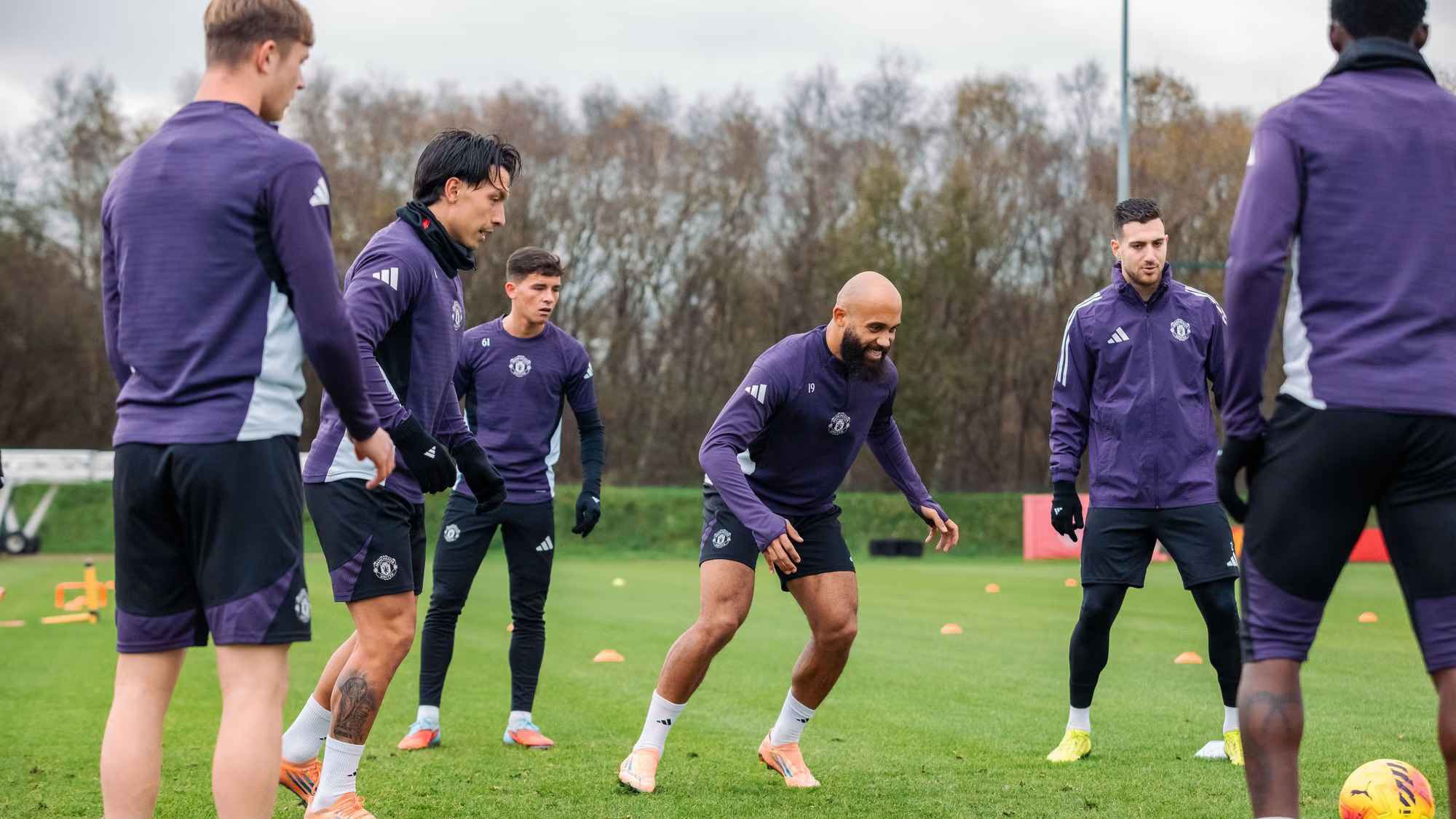 প্রিমিয়ার লিগে আজ মাঠে নামছে ম্যানইউ