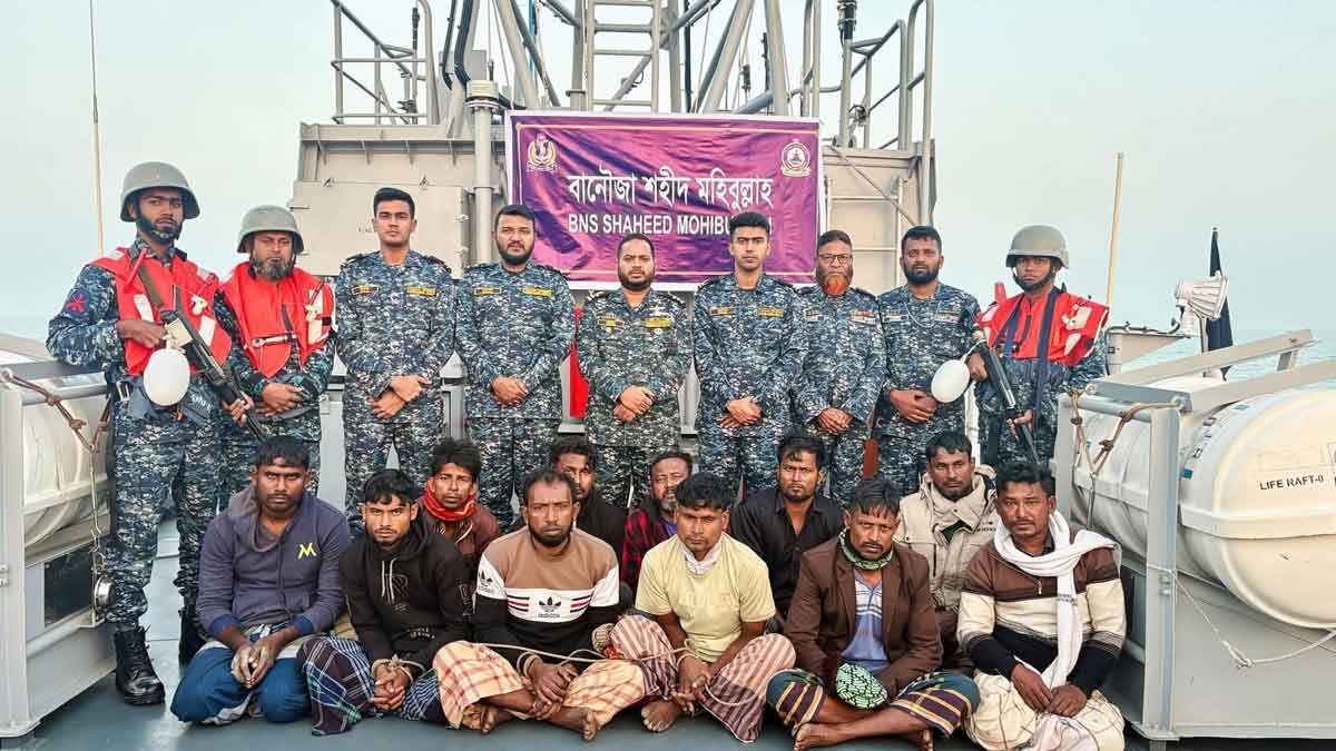 ‎মিয়ানমারে ডিজেল ও সিমেন্ট পাচার, বোটসহ আটক ১১‎