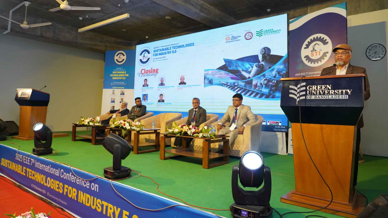 গ্রিন ইউনিভার্সিটিতে অনুষ্ঠিত হলো আইইইই এসটিআই আন্তর্জাতিক সম্মেলন 