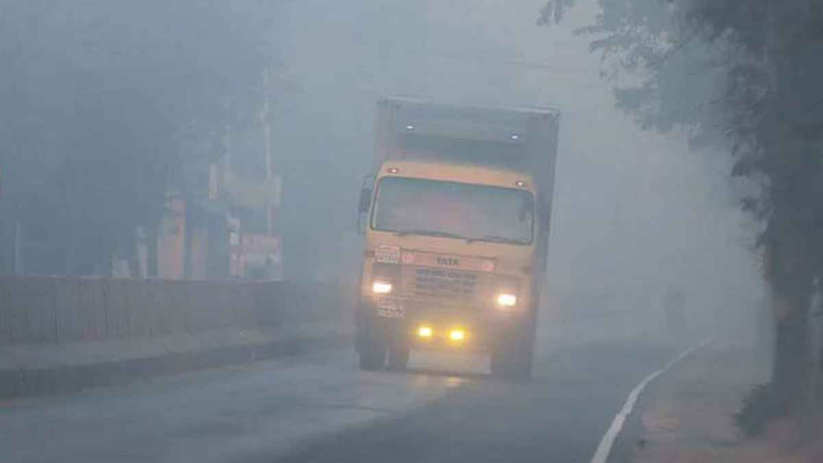 তীব্র শীতে উত্তরের জনজীবন বিপর্যস্ত, দুর্ভোগে নিম্নআয়ের মানুষ