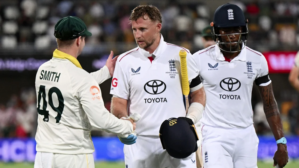 ব্রিসবেন টেস্টের ২য় দিনে আজ মুখোমুখি অস্ট্রেলিয়া-ইংল্যান্ড