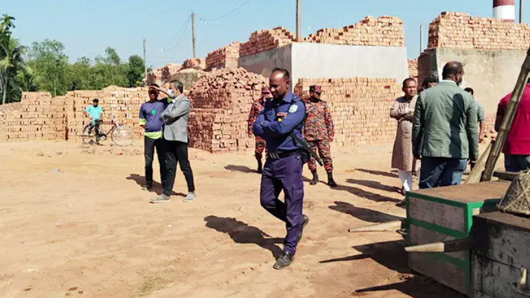 শেরপুরে তিন ইটভাটায় অভিযান, ৯ লাখ টাকা জরিমানা