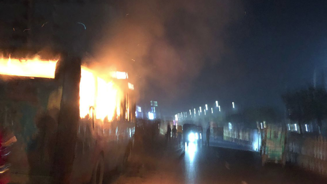 সাভারে যাত্রীবাহী বাসে আগুন