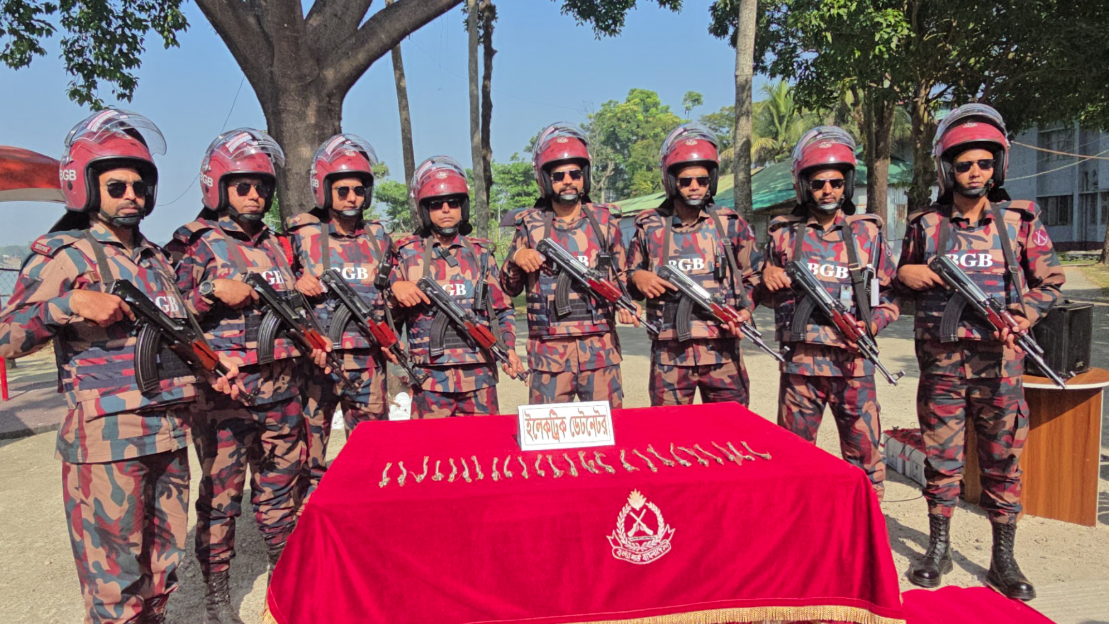 সুনামগঞ্জ সীমান্তে ২৪ বিস্ফোরক দ্রব্য উদ্ধার