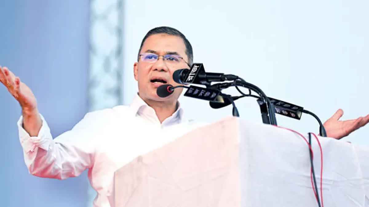 ঢাকা-১৭ আসনে মনোনয়নপত্র জমা তারেক রহমানের