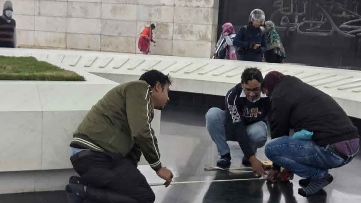 খালেদা জিয়াকে স্বামীর পাশেই সমাহিত করতে নেওয়া হচ্ছে কবরের মাপ