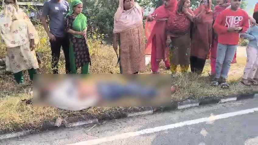 মুন্সিগঞ্জে মাইক্রোবাস-অটোরিকশার মুখোমুখি সংঘর্ষে নারী নিহত