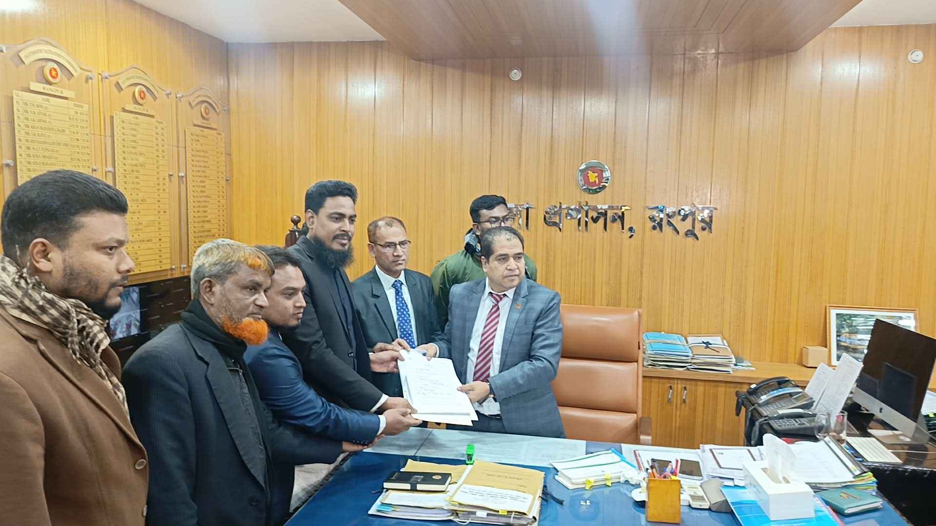 রংপুর-৪ আসনে মনোনয়নপত্র জমা দিলেন আখতার হোসেন