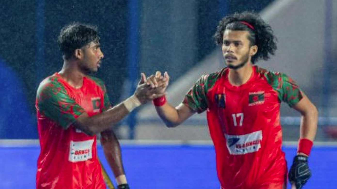 আমিরুল-রকির হ্যাটট্রিকে বিশ্বকাপে প্রথম জয় বাংলাদেশের