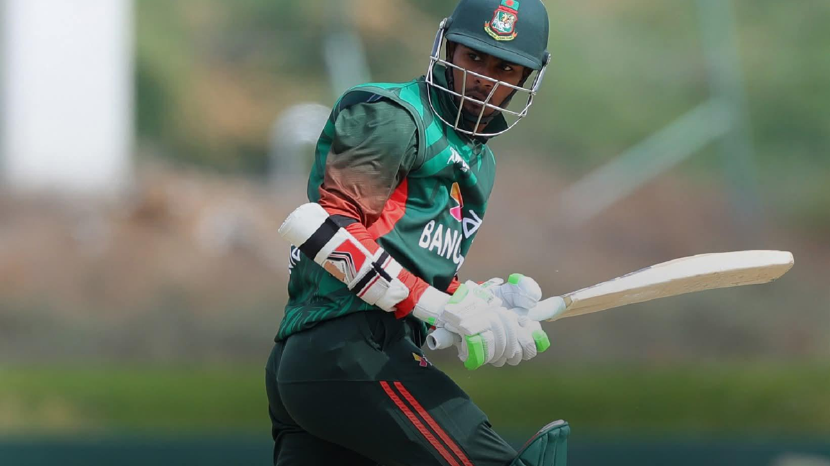 ফাইনালে ওঠার লড়াইয়ে পাকিস্তানকে সহজ লক্ষ্য দিল বাংলাদেশ