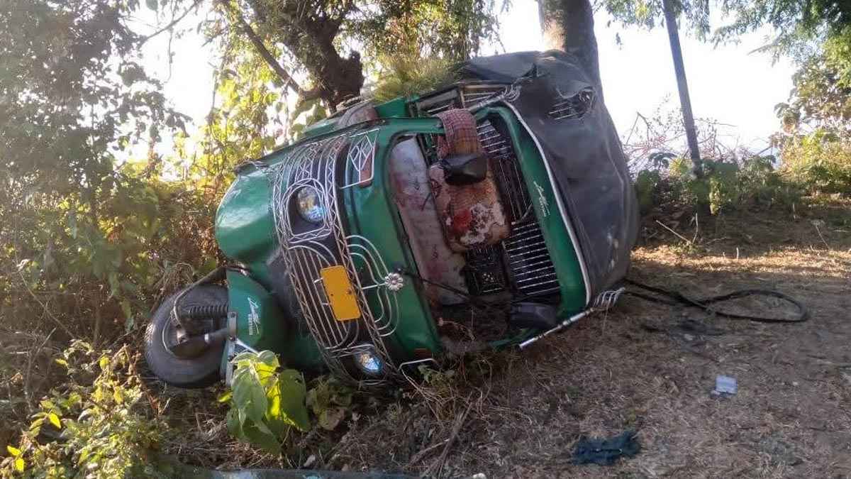 বান্দরবানে সিএনজি উল্টে নিহত ১