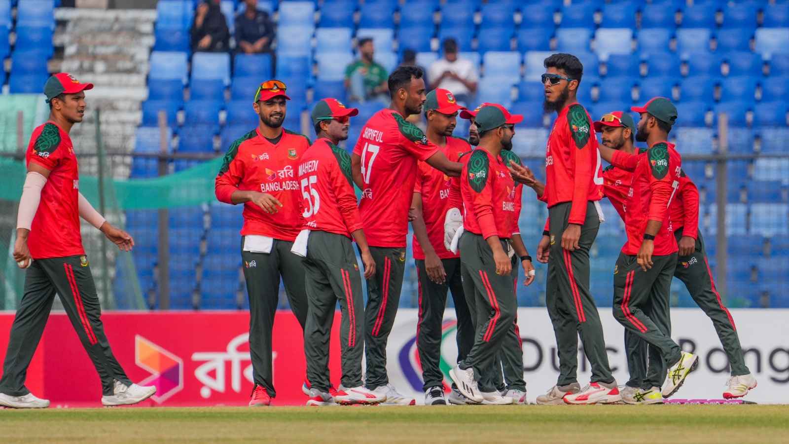 বছর ইতিহাসে ২০২৫ সালের মতো আর কখনো কাটায়নি বাংলাদেশ