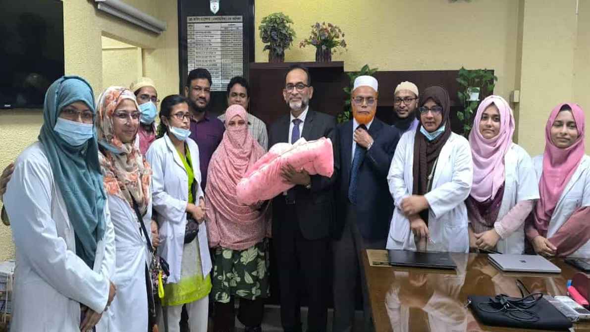 বিএমইউতে ২৫ সপ্তাহে জন্ম নেওয়া নবজাতক সুস্থ হয়ে ফিরল বাড়ি