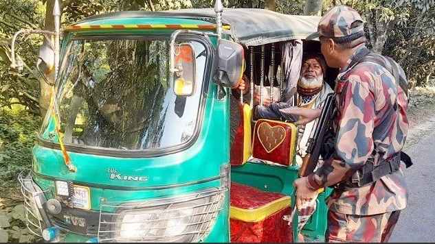 হাদিকে গুলির ঘটনায় চাঁপাইনবাবগঞ্জ সীমান্তে বিজিবির সর্বোচ্চ সতর্কতা