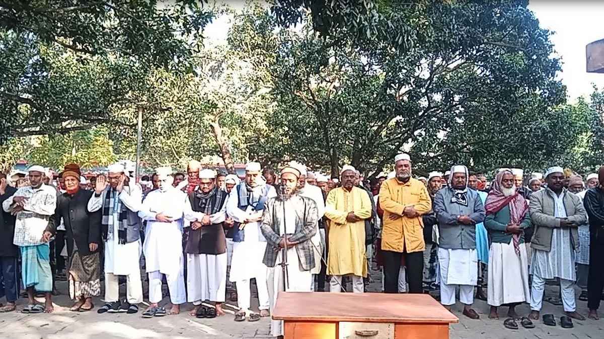 চাঁপাইনবাবগঞ্জে খালেদা জিয়ার গায়েবানা জানাজা অনুষ্ঠিত 