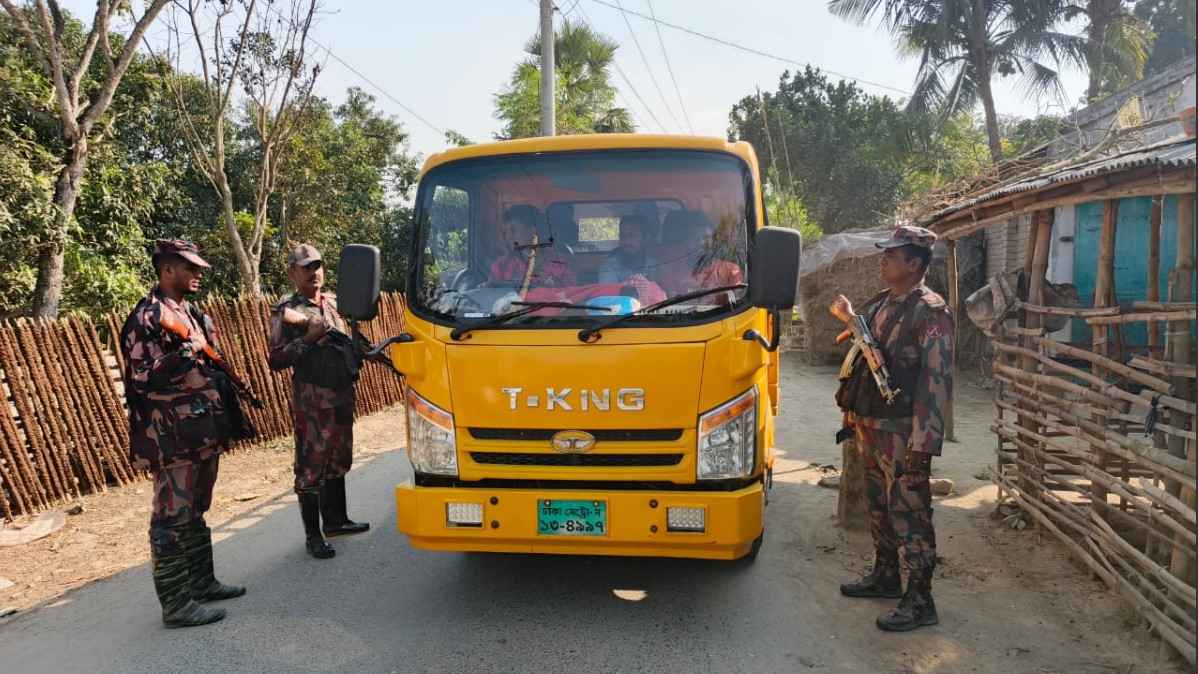 চুয়াডাঙ্গা সীমান্তে নজরদারি জোরদার, সর্বোচ্চ সতর্কতায় বিজিবি