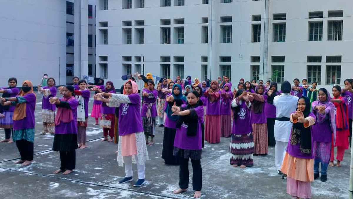 চবিতে ‘বহ্নিশিখা’র সাত দিনের কারাতে প্রশিক্ষণ