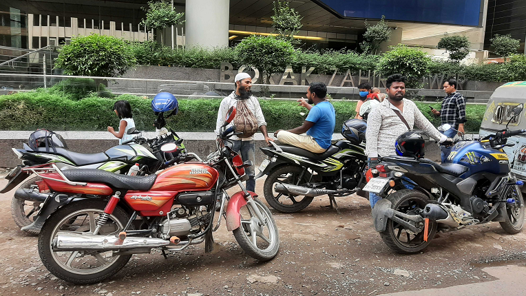 রাইড শেয়ারিং কোম্পানির অফিসে ‘ডিলিস্টেড’ চালকদের হামলার অভিযোগ