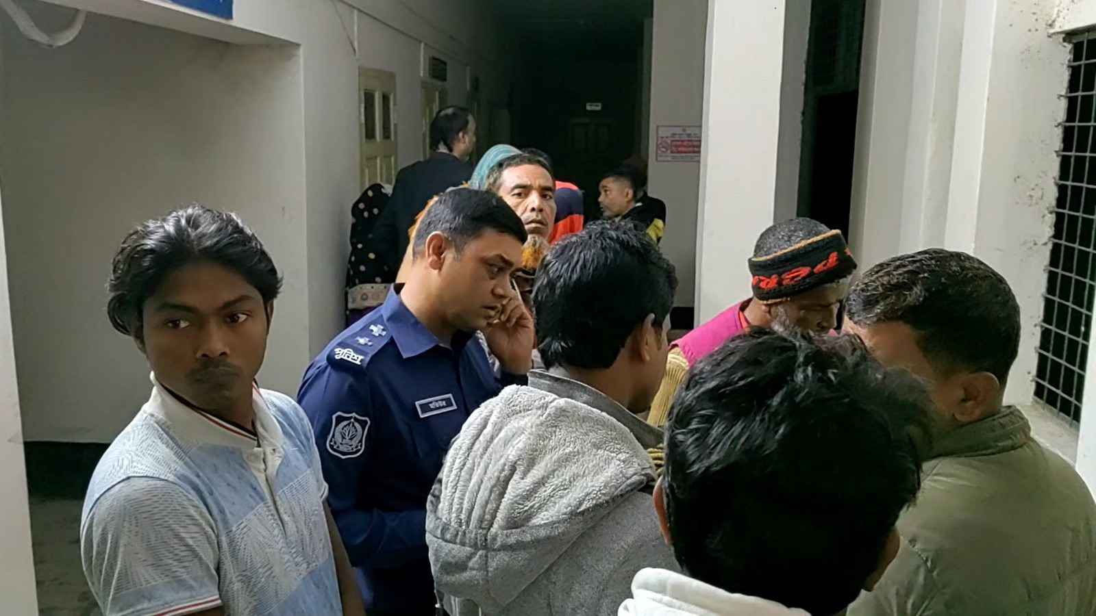 রাজৈরে কাভার্ডভ্যানে ধাক্কায় ভ্যানযাত্রী দুই বন্ধু নিহত