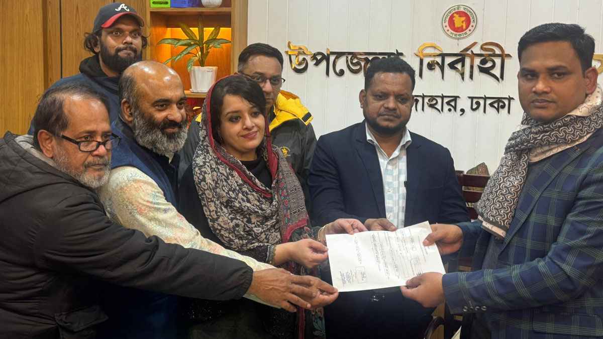 দলীয় পরিচয় ছেড়ে স্বতন্ত্র প্রার্থী নাজমুল হুদা কন্যা অন্তরা সেলিমা