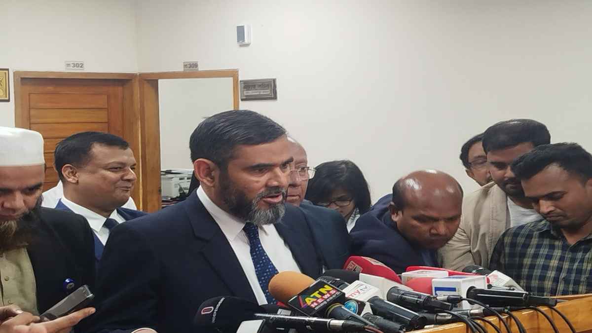 চোরাগোপ্তা হামলার আশঙ্কা থাকলেও ভোট নিয়ে শঙ্কা দেখছে না ইসি