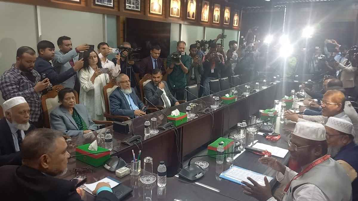 ইসির সঙ্গে বৈঠকে জামায়াতের প্রতিনিধিদল