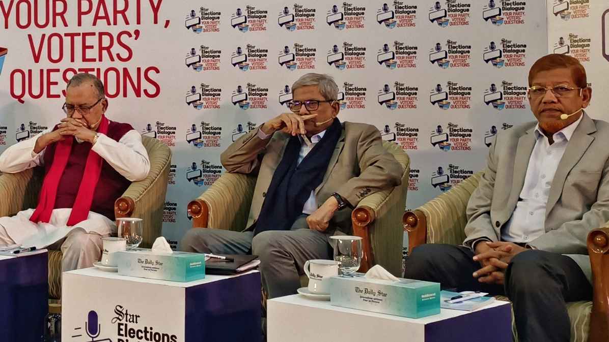 নির্বাচন থেকে মানুষকে দূরে রাখার রাজনীতি দেশকে সংকটে ফেলেছে: ফখরুল