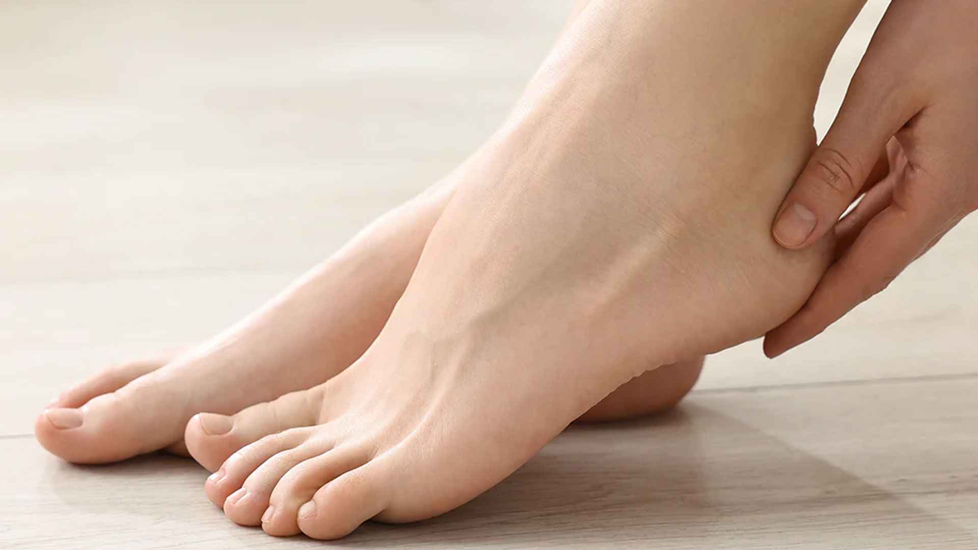 শরীরের অংশের চেয়ে গোড়ালির চামড়া পুরু-শক্ত হয় কেন?