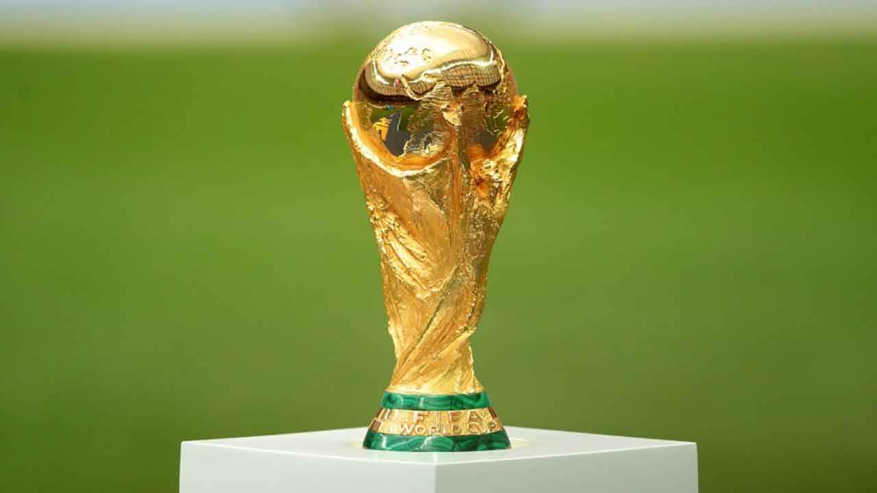 ফুটবল বিশ্বকাপের ট্রফি আসছে বাংলাদেশে, দেখতে যা করতে হবে