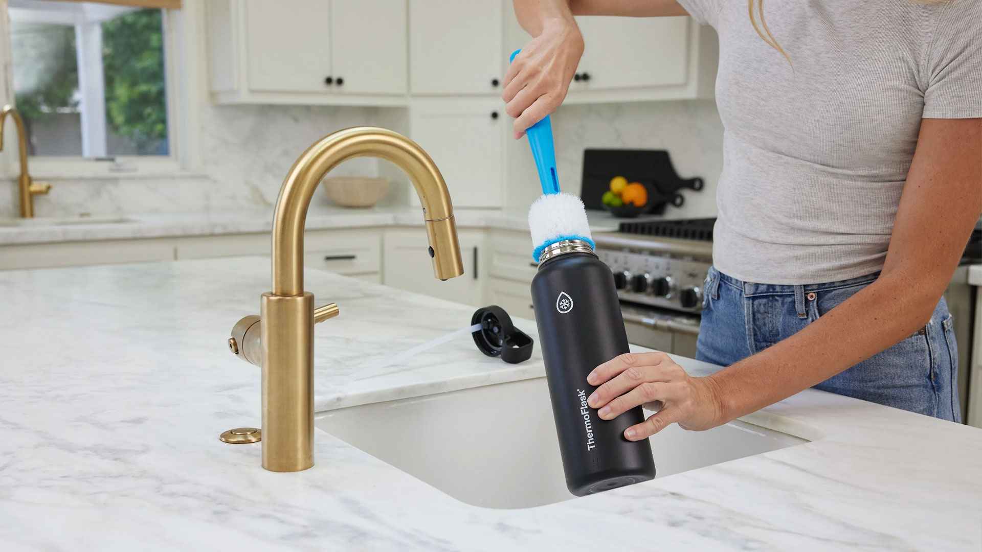 শীতের বন্ধু ফ্লাস্ক, জানুন পরিষ্কারের উপায়