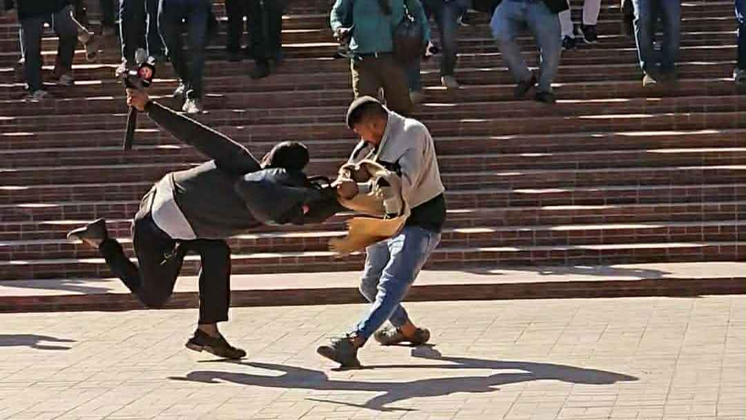 বুদ্ধিজীবী স্মৃতিসৌধে সাংবাদিকদের ওপর স্বেচ্ছাসেবকদল নেতার হামলা