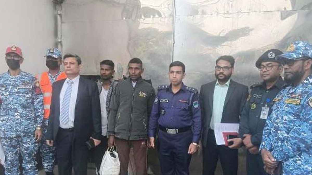 বাগেরহাট কারাগার থেকে মুক্তি পেয়ে স্বদেশের পথে ৪৭ ভারতীয় জেলে